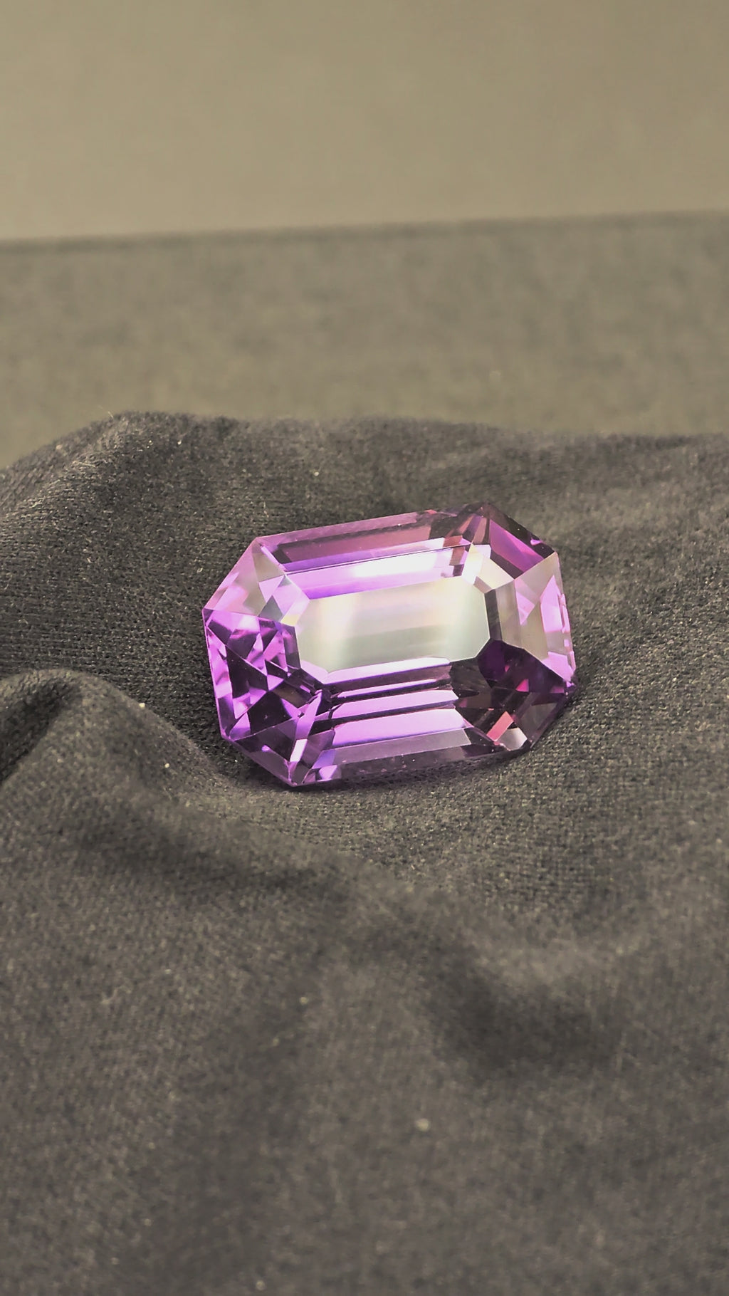 22cts Amethyst | Emerald Cut