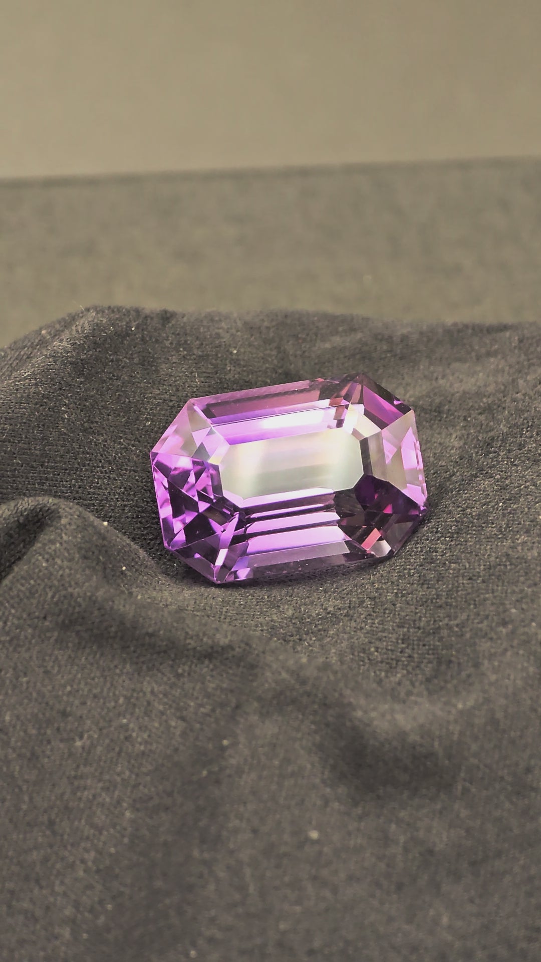 22cts Amethyst | Emerald Cut