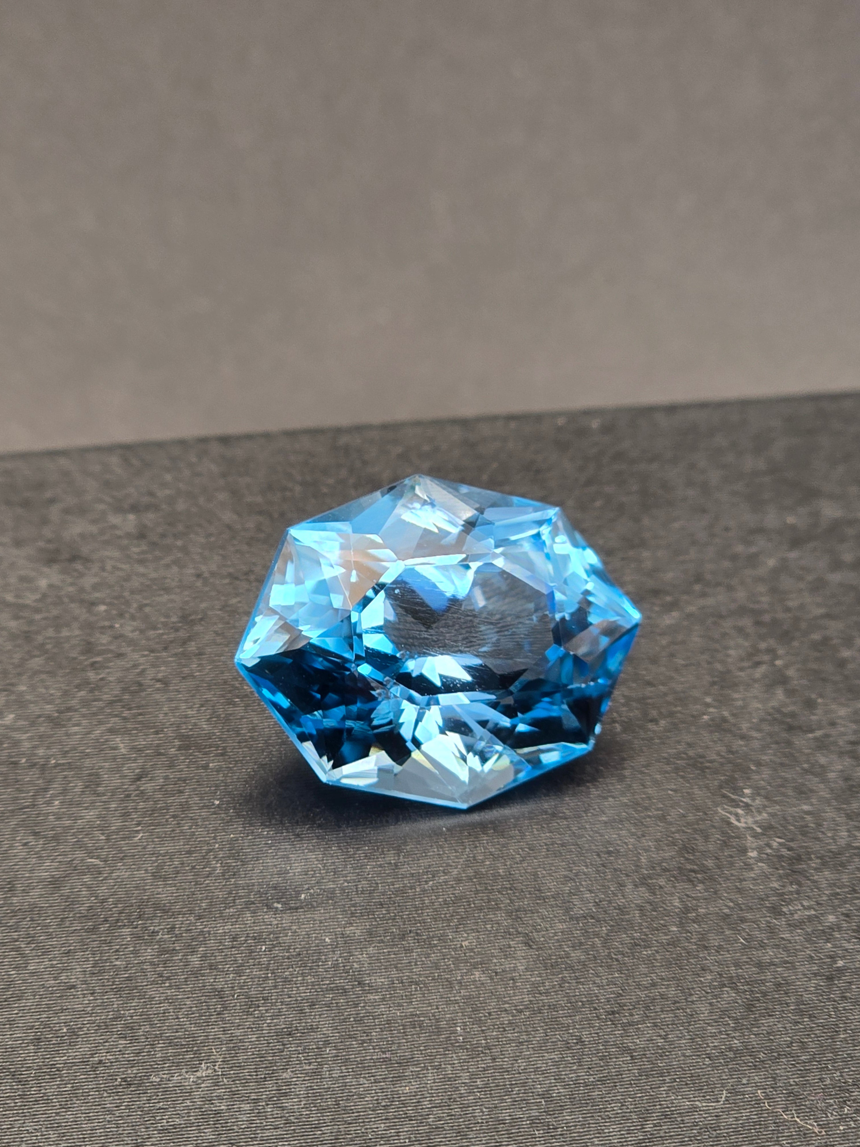 32.80cts Swiss Topaz